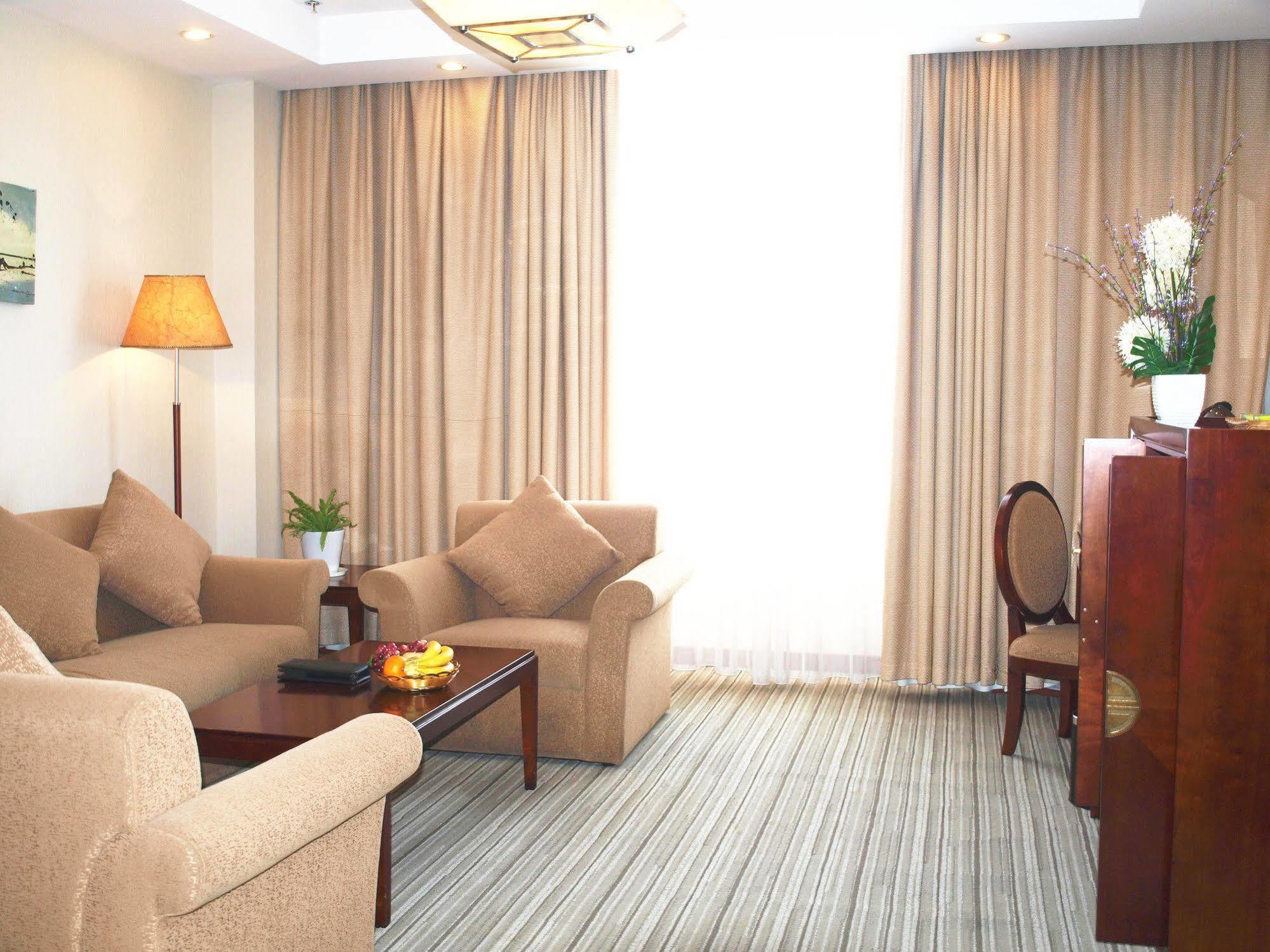 Century Hotel Taicang Zewnętrze zdjęcie