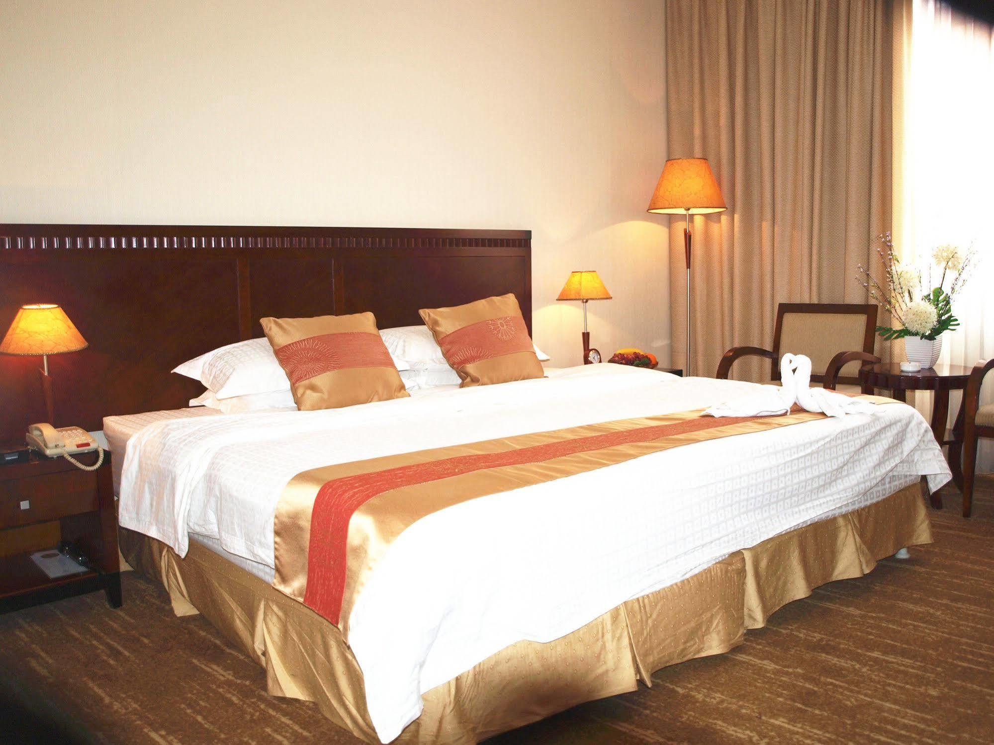 Century Hotel Taicang Zewnętrze zdjęcie